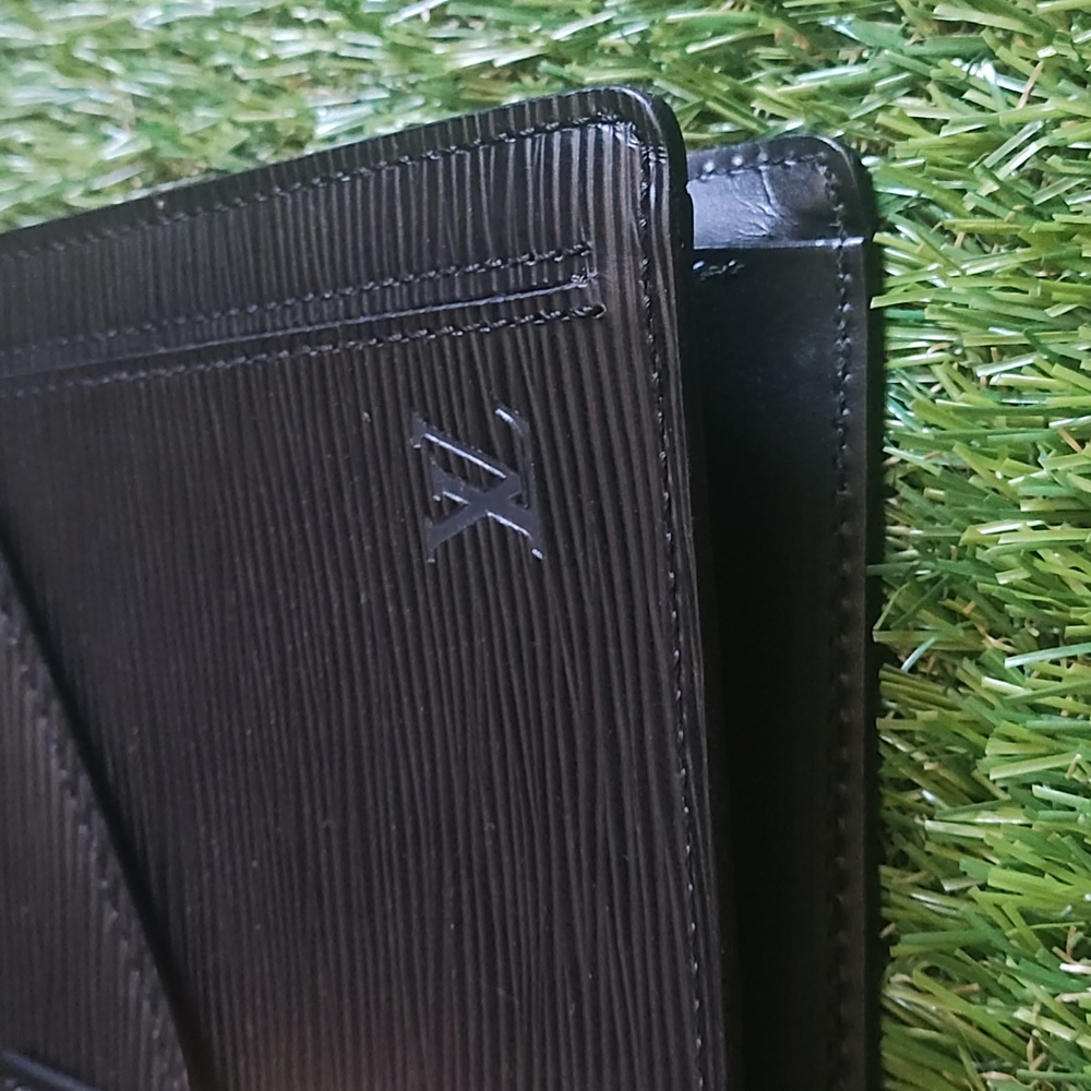 LV Clutch WITH Clutch Strap Clochette & Key! - Picture 13 of 17